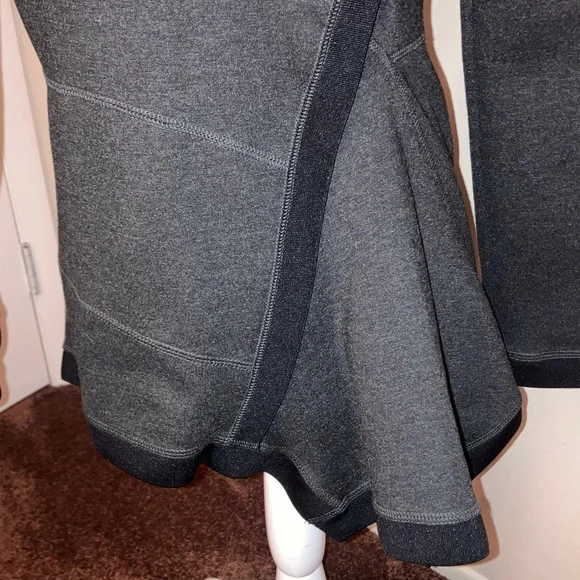 G.I.L.I. Crossover zip back Grey and  Black V-Neck Top - Picture 6 of 8
